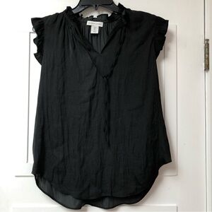 Cupcakes and Cashmere black ruffle collar and cap sleeve v neck silky blouse S